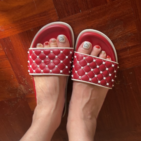 Valentino Slide - Picture 2 of 2